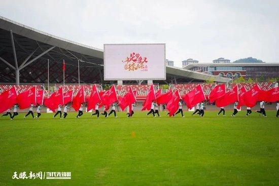 影片最新发布了一组角色海报和;技能开挂预告